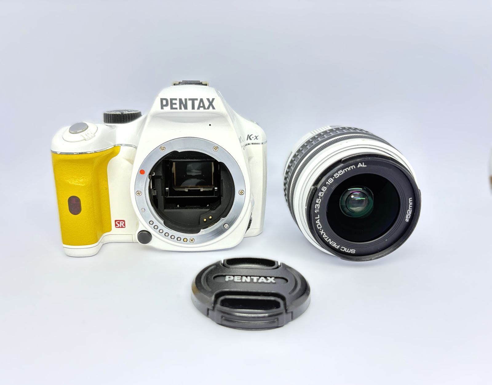 PENTAX K-x ホワイト×イエロー レンズキット 入門機に 単三電池駆動 PENTAX K-x ホワイト×イエロー レンズキット 入門機に 単三電池