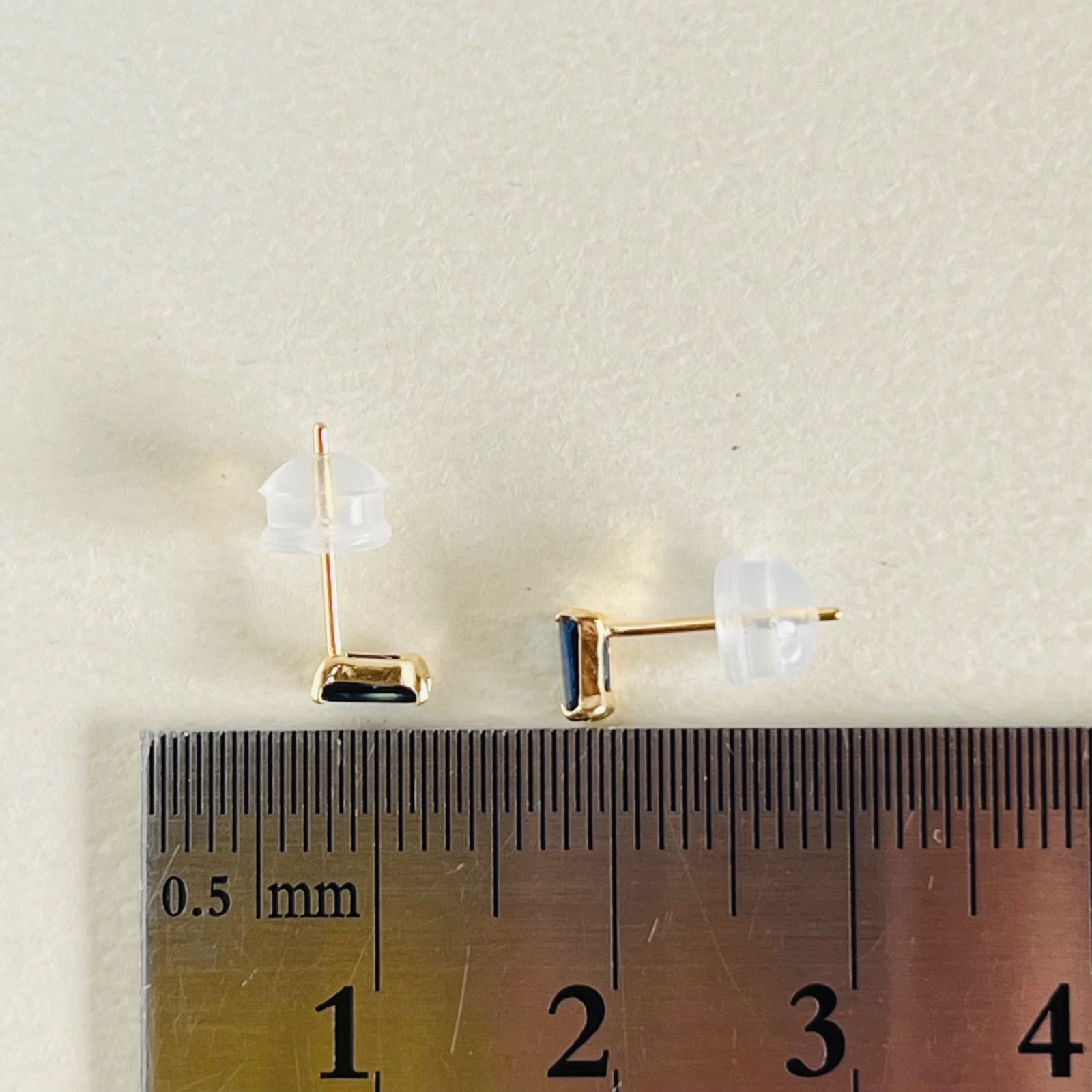 K18YG 天然石サファイア ピアス sapphire 18金 バゲットカット