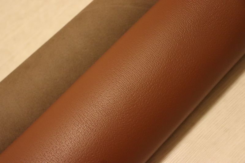 チョコブラウン 240ds クロム革 牛革 国産 レザー ピックスキン型押し はぎれ 一枚革 レザークラフト 革 皮 本革 diy 生地 材料