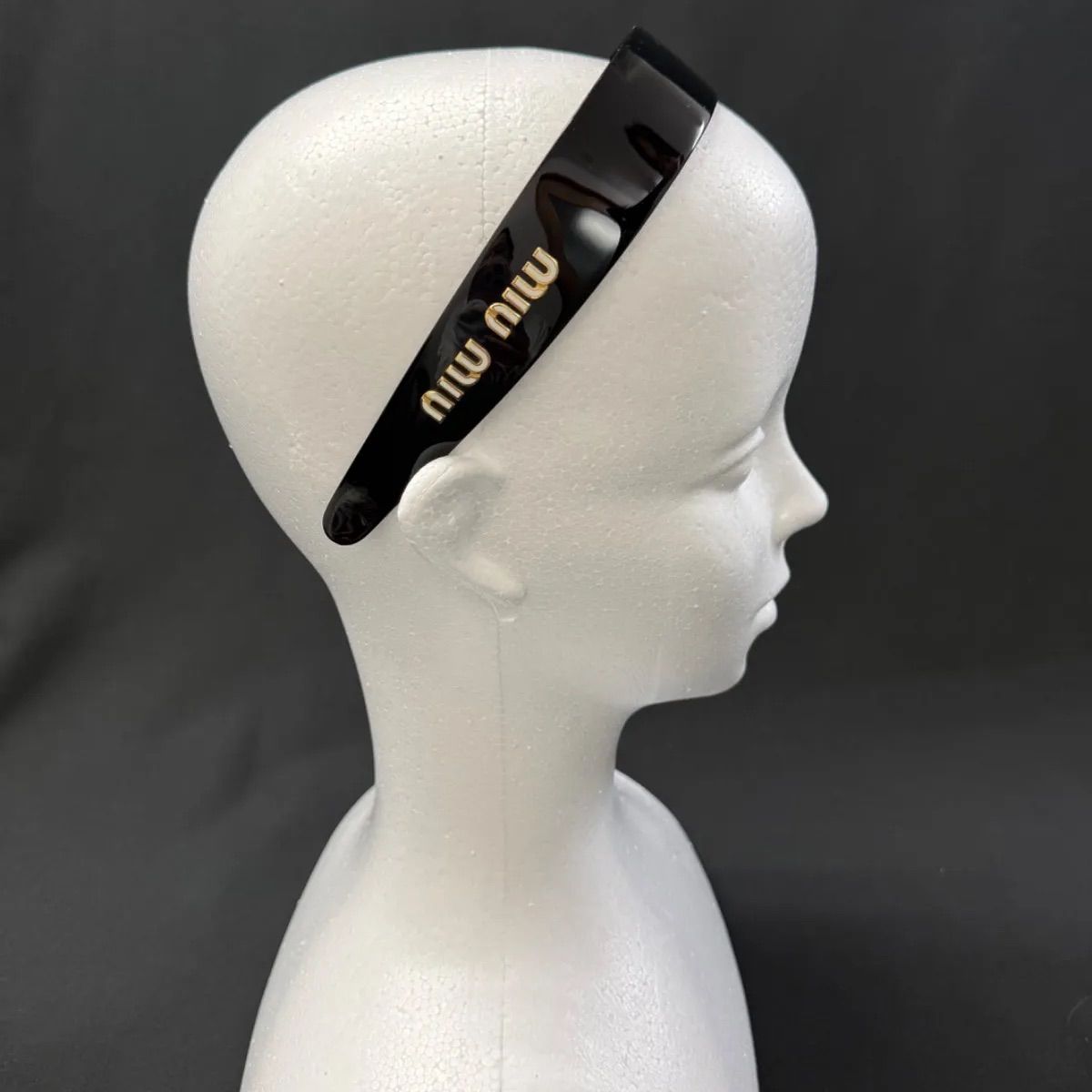 ミュウミュウ MIUMIU ヘアバンド カチューシャ ロゴ ブラック