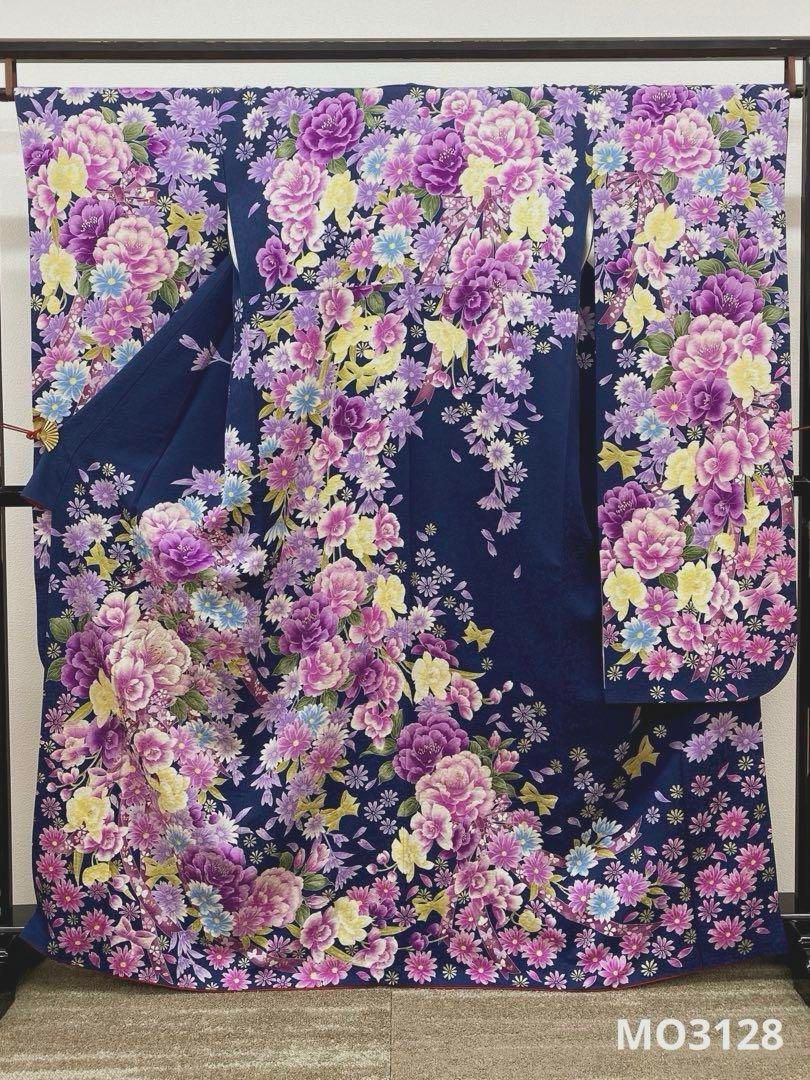 振袖 豪華 ラメ刺繍 金彩 紋意匠 牡丹 身丈161cm 撥水加工済 - メルカリ