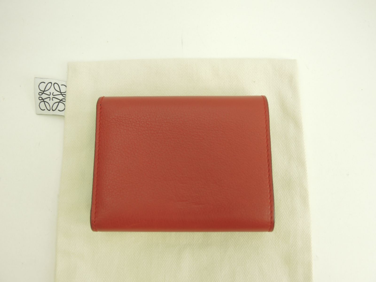ロエベ 3折財布 坊ちゃん レザー赤 ミニウォレット コンパクト
