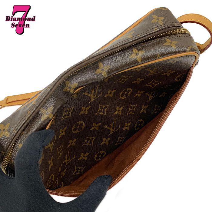 ショルダーバッグ