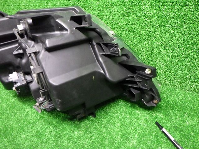 セレナ 後期 左ヘッドライト LED C26/FNC26 100-23683 Y 日産 250924A10