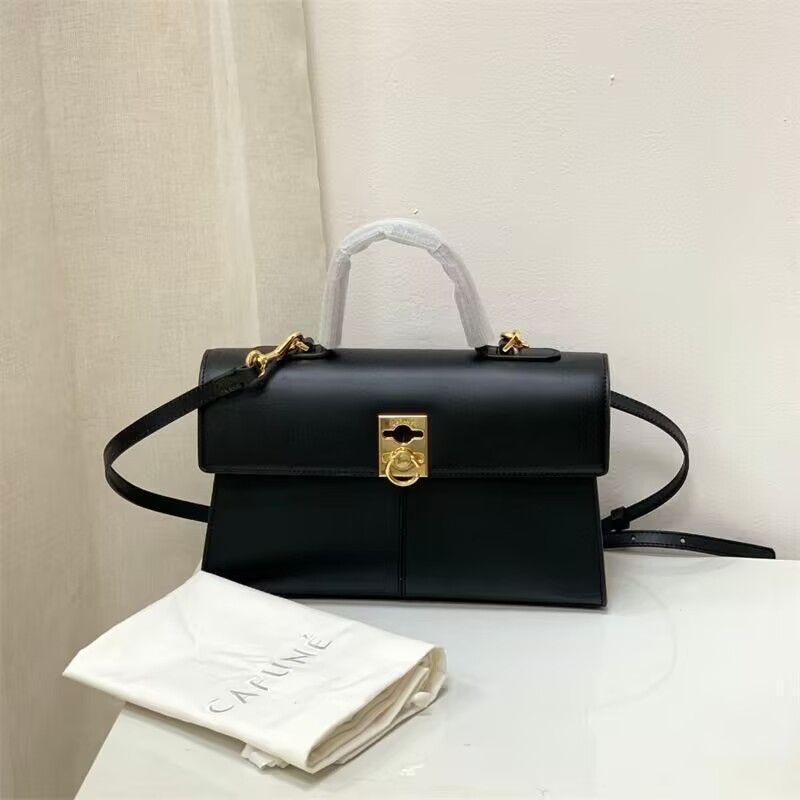 カフネCAFUNEmedium stanceバッグ ショルダーバッグ レディース