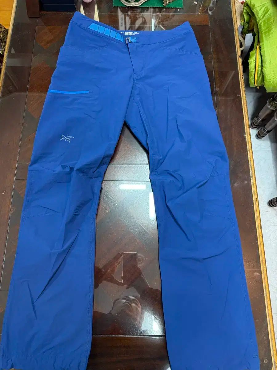 ARC TERYX アークテリクス パンツ 素晴らしいコンディション 状況を見てみると