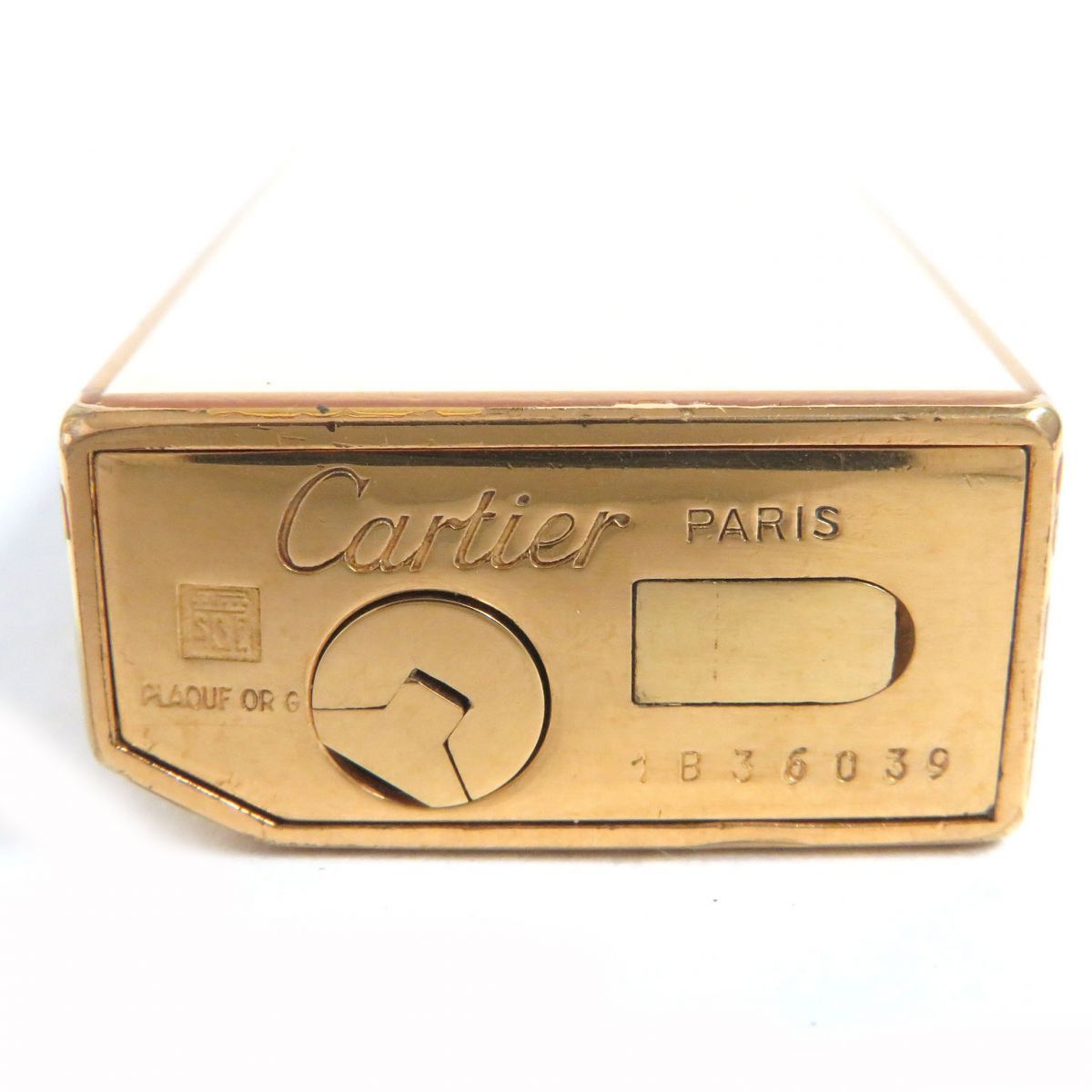 Cartier - 大人気♪△Cartier カルティエ ラッカー 五角形 ペンタゴン ローラー式 ロゴ入り ガスライター アイボリー系×ゴールド 着火確認済み◎ 大人気♪△Cartier カルティエ ラッカー 五角形 ペンタゴン
