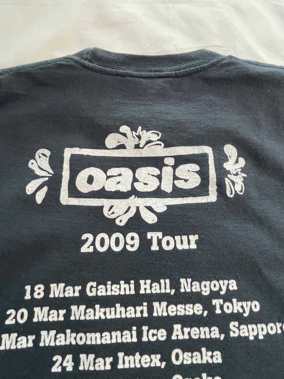 【レア】oasis オアシス 2009 幕張メッセ公演 公式シャツ Mサイズ M】00s OASIS オアシス Tシャツ ©2006 マンチェスター - メルカリ