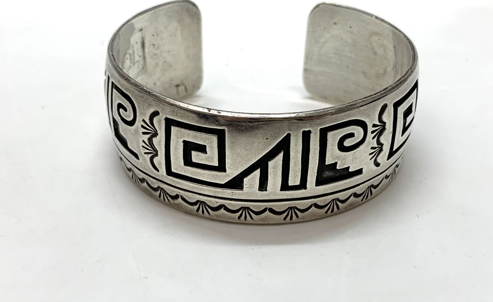 Navajo/ナバホ　ロスコ・スコット　バングル　オーバーレイ　スターリング 値下げ❗️Navajo/ナバホROSCO SCOTTロスコ・スコット バングル