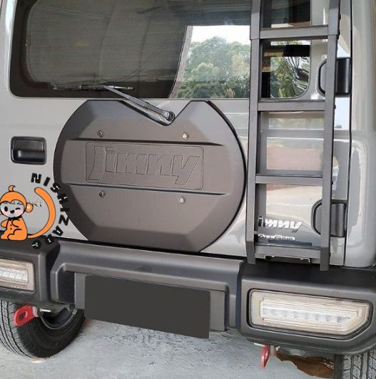 新型スズキジムニー スペアタイヤレスカバー