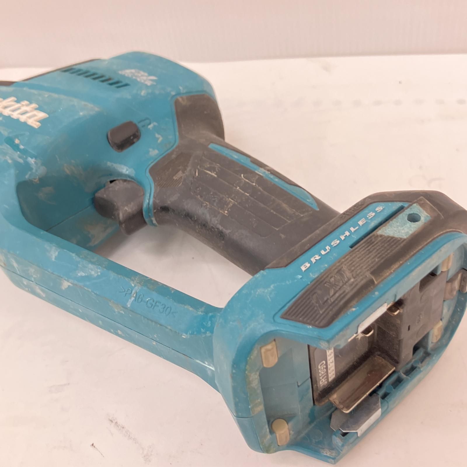 18V