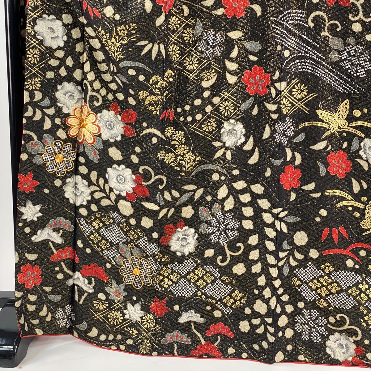 ポリエステル振袖 金彩 家紋 椿 身丈170cm 振袖 身丈170cm 裄丈66cm M 袷 辻が花柄 松竹梅 金通し 金彩 黒