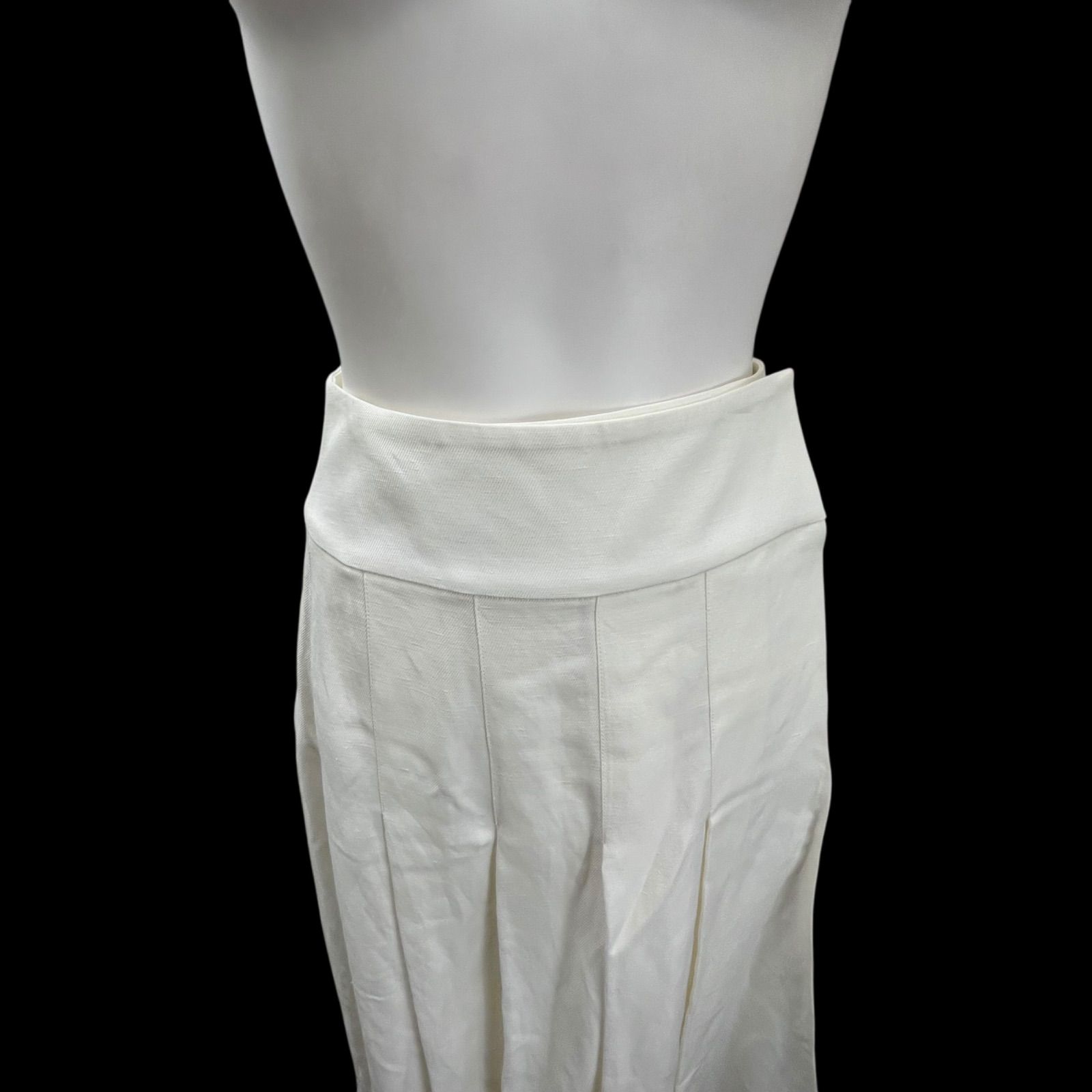 新品未使用 ebure スカート 未使用 ebure ネイビーレース 新品未使用 ebure スカート 未使用 ebure ネイビーレース