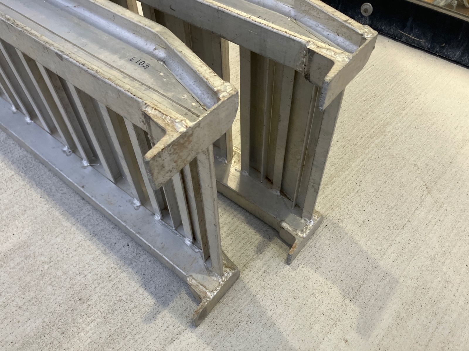 梯子 アクトツール富山店