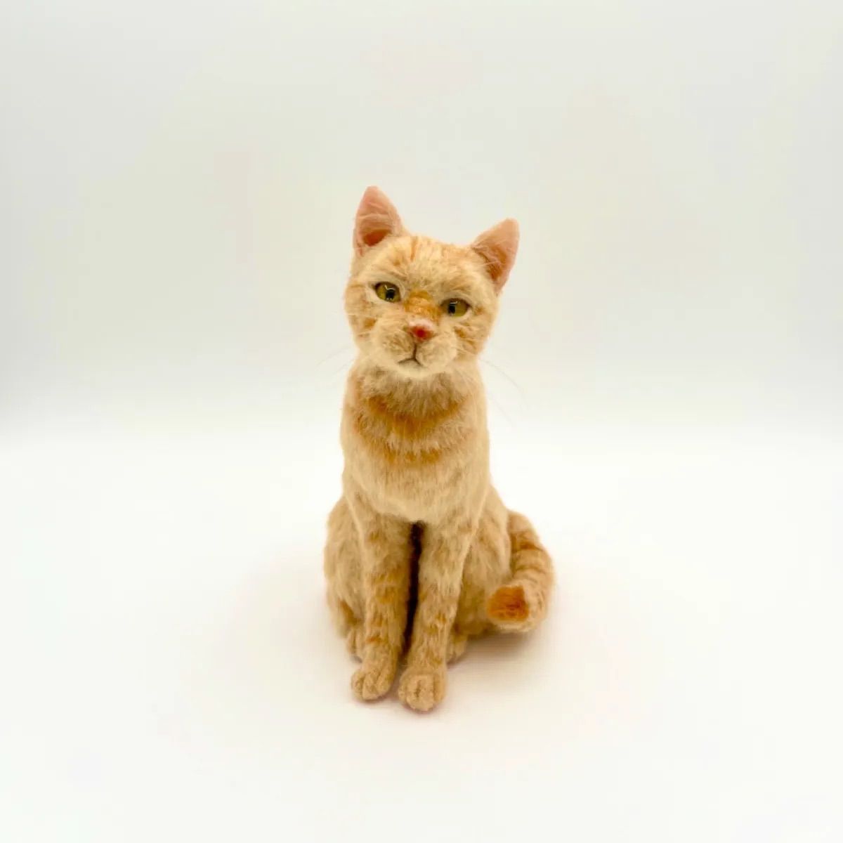 リボンにゃんこのバッグチャーム 羊毛フェルト 茶白猫 ねこ 羊毛