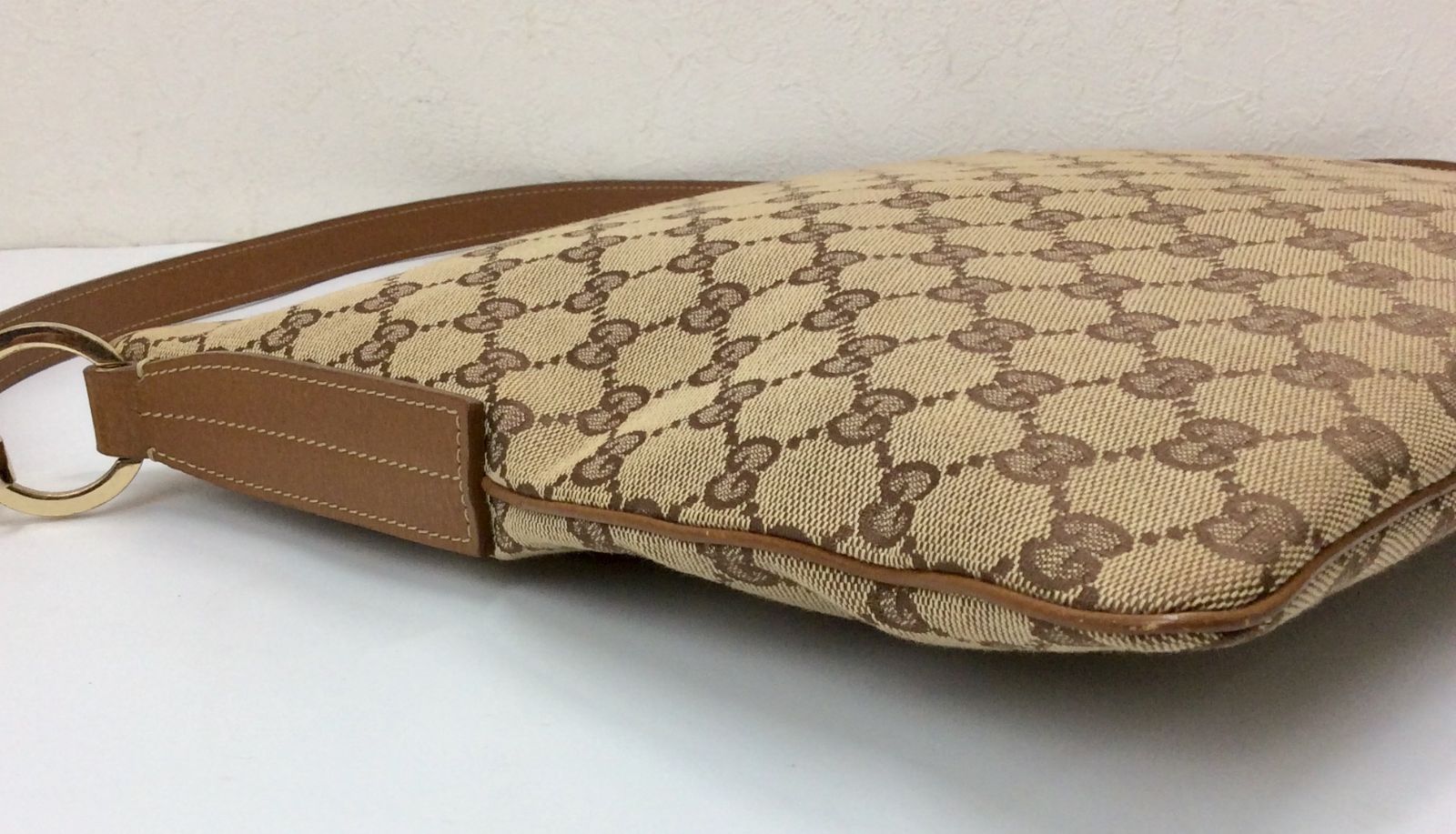 【極美品✨】グッチ ショルダーバッグ GG キャンバス レザー ブラウン GUCCI （未使用 展示品）グッチ ショルダーバッグ 斜め掛け GG