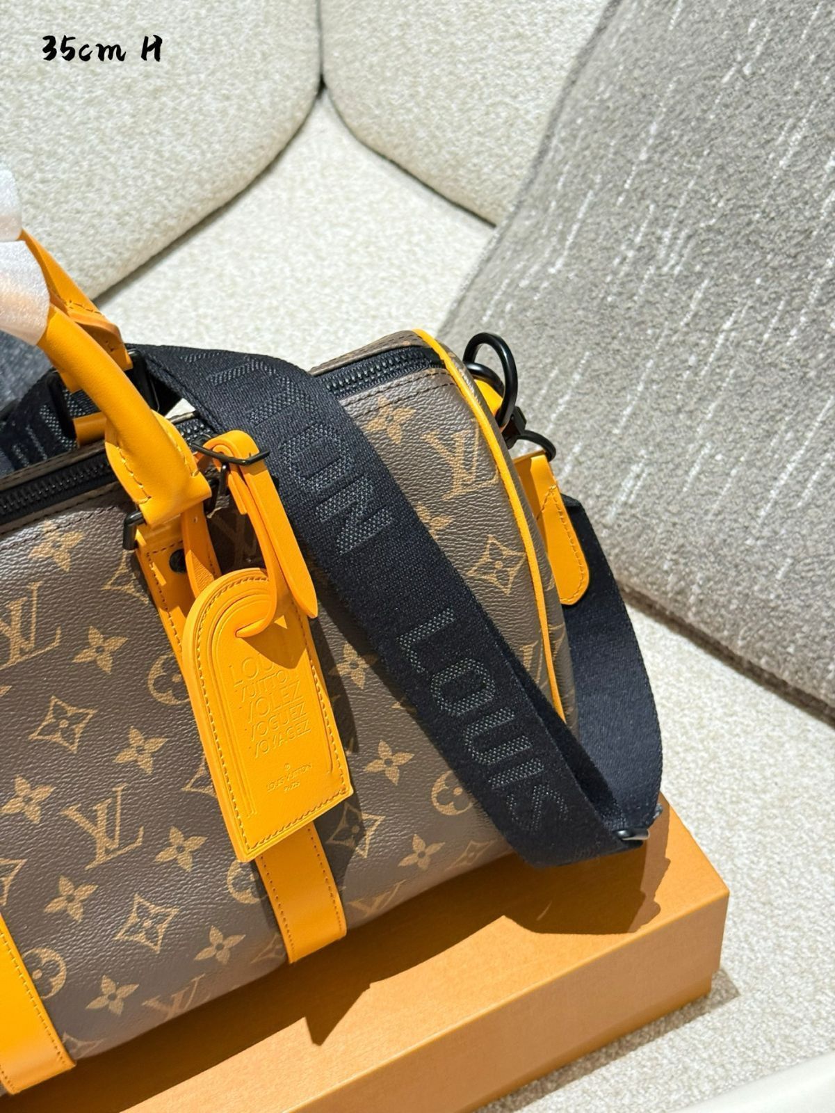 モノグラム イエロー