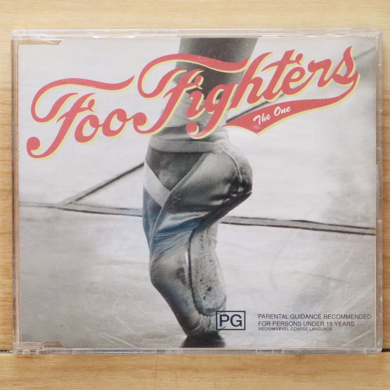 Foo Fighters サイン入りCD 中古CD☆フー・ファイターズ/Foo Fighters□ The One 【743219218223