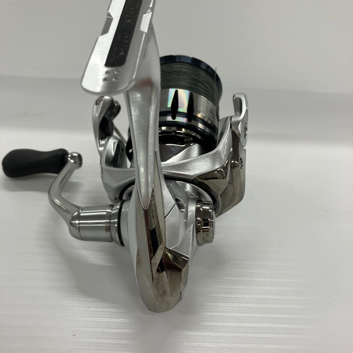 SHIMANO - SHIMANO シマノ スピニングリール  19ストラディック 2500SHG 04017 本体のみ SHIMANO シマノ スピニングリール 19ストラディック 2500SHG