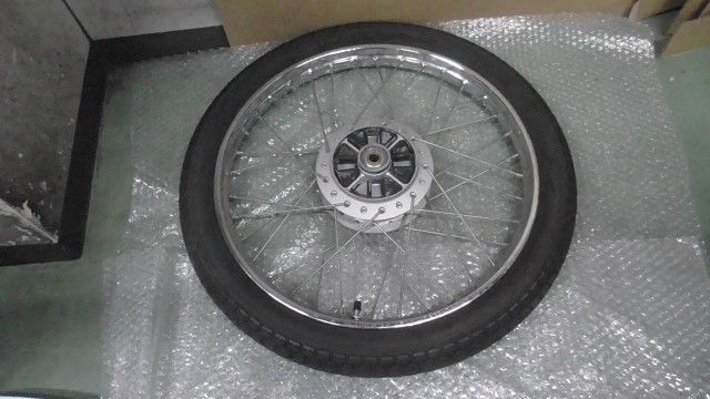 カブFI AA01 の リアホイール タイヤ付 1761269880
