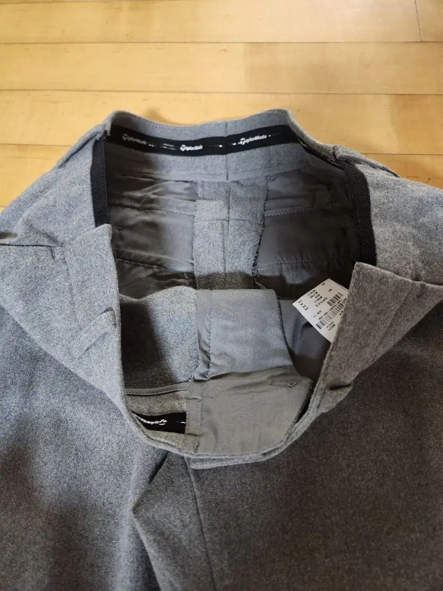 テーラーメイドゴルフウェア