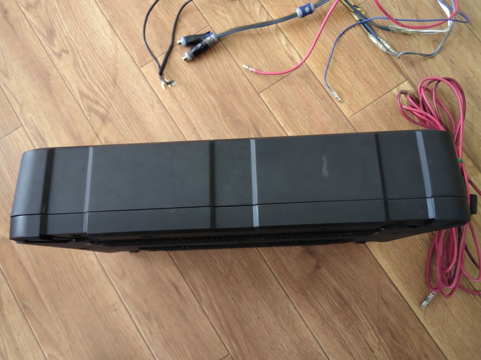 KICKER HS8
