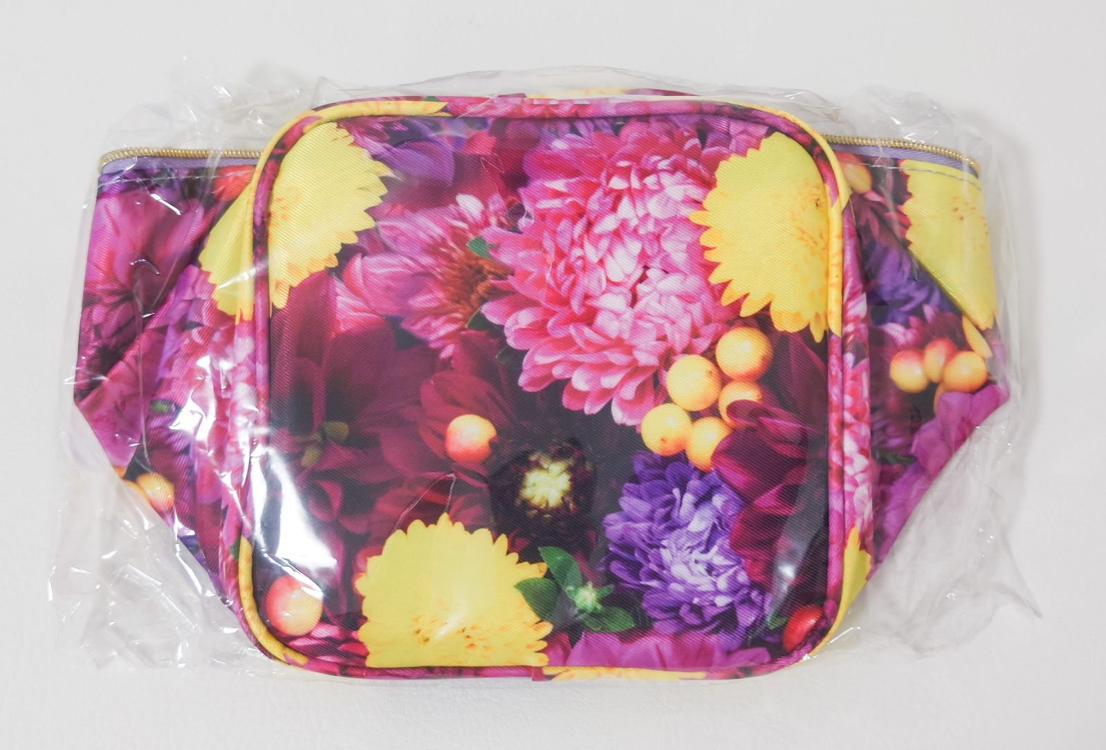 たかの友梨 エステファクト フラワーパクト ファンデーション＆ポーチ