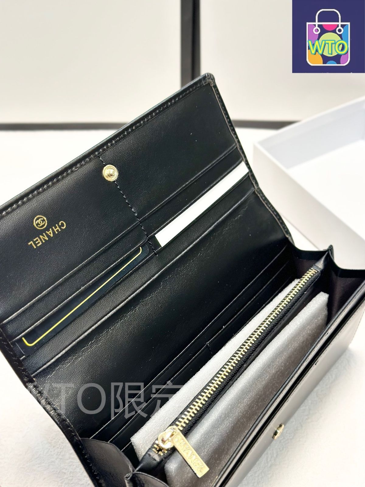 お値下げ　♡正規品♡ 超レア シャネル 手帳型財布 カメリア 二つ折 CHANEL シャネル カメリア ココマーク シルバー金具 二つ折り