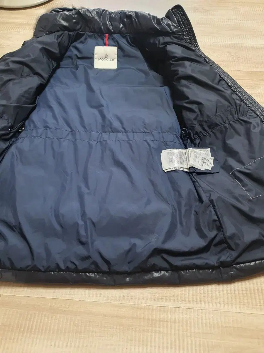 MONCLER モンクレール