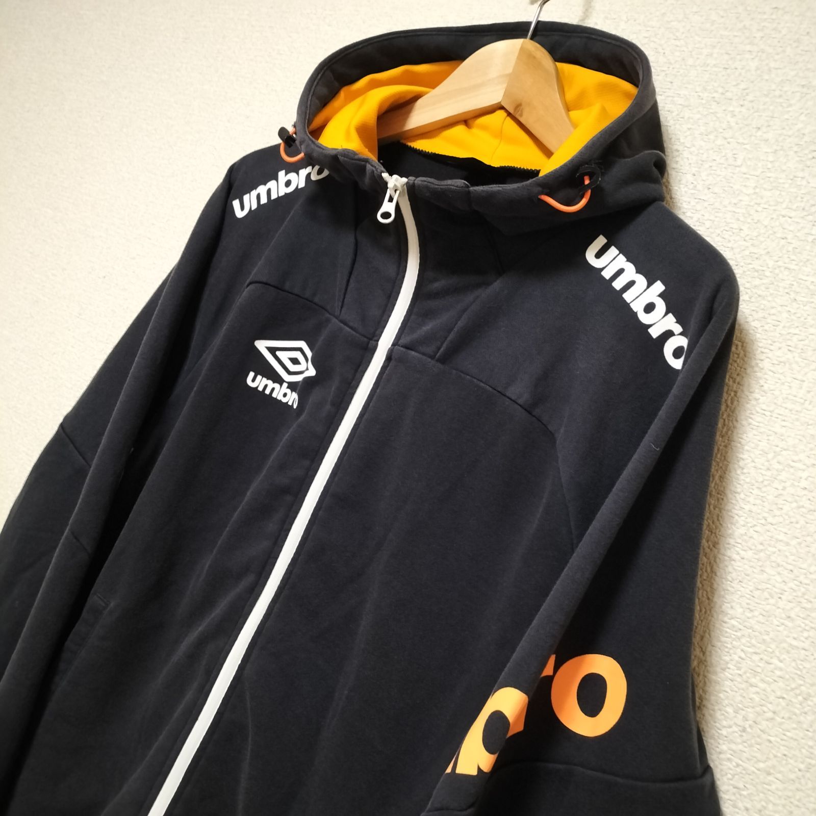 ☆umbro スウェットパーカー フルジップ ジャージトップス トラック