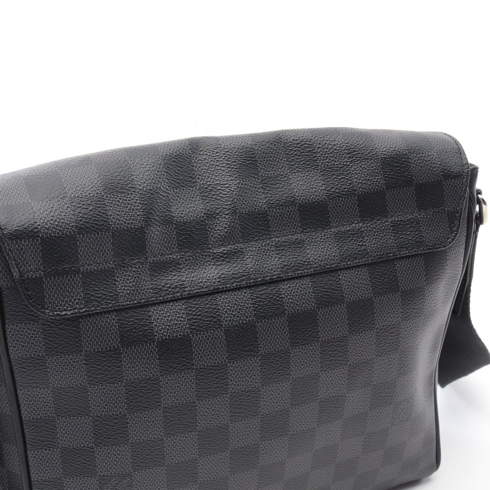 ルイ・ヴィトン LOUIS VUITTON ショルダーバッグ ディストリクトPM NM  