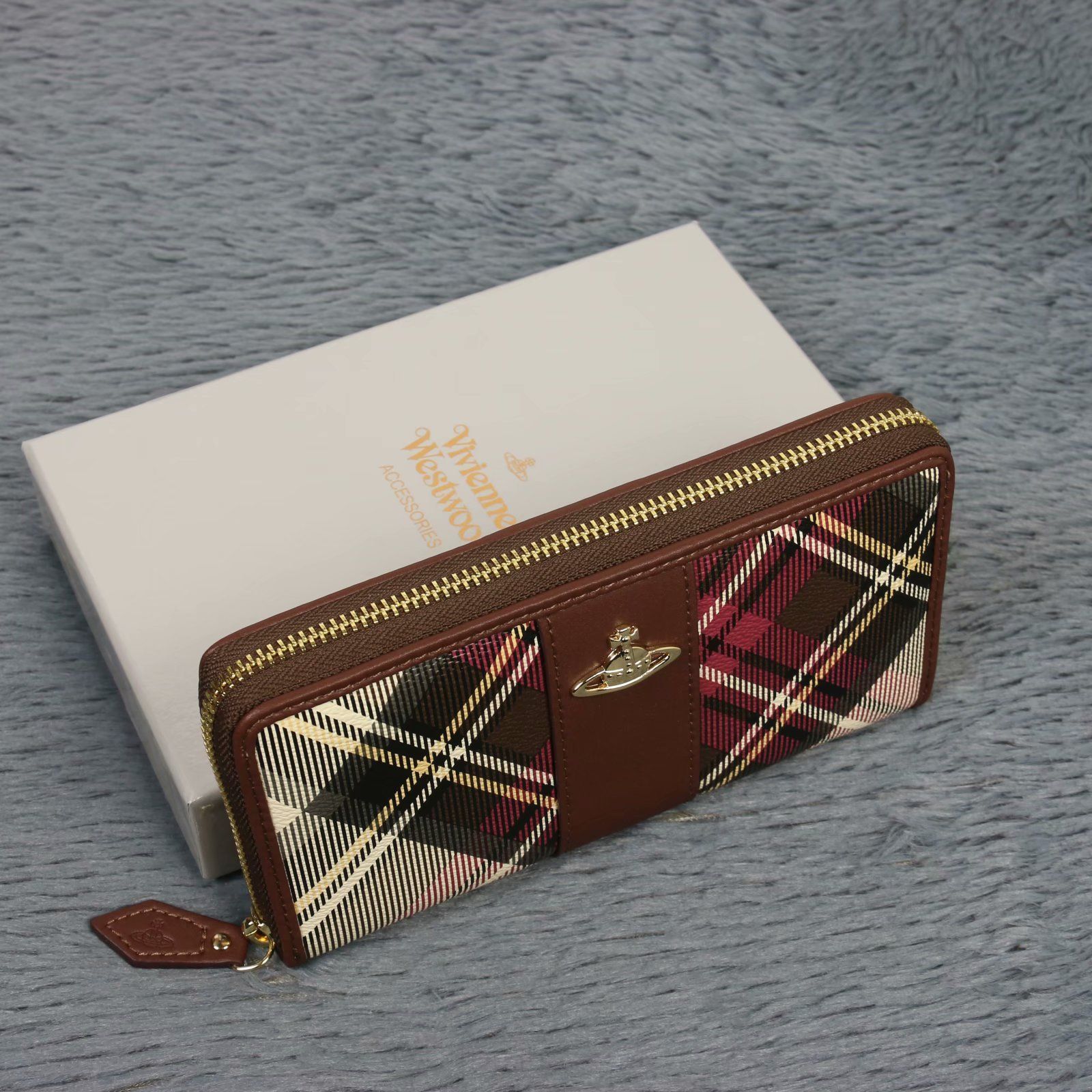 【新品】Vivienne Westwood チェック柄 長財布 955vw356 新品 ヴィヴィアンウエストウッド 財布 チェック柄 Vivienne
