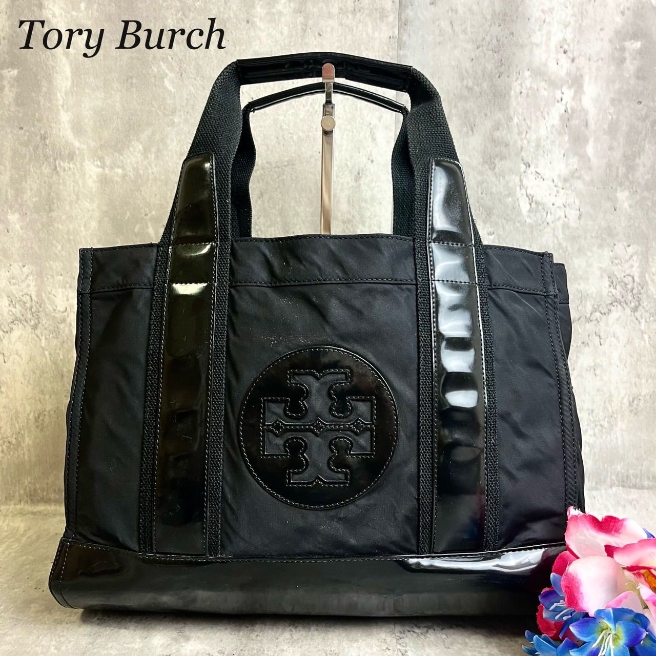 ✨良品✨tory burch トリーバーチ A4サイズ収納 ハンドバッグ トートバッグ エラ 十字ロゴ ゴールド金具 ロゴ刻印 ナイロン  エナメルレザー ブラック 黒色 レディース