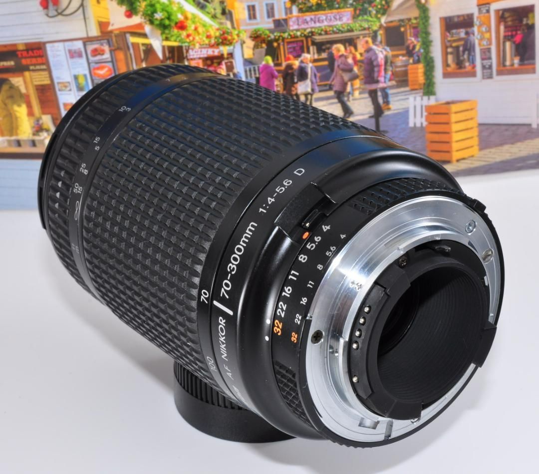 即購入 ニコン Nikon 超望遠レンズ ７0-300mm 4-5.6 望遠はここから