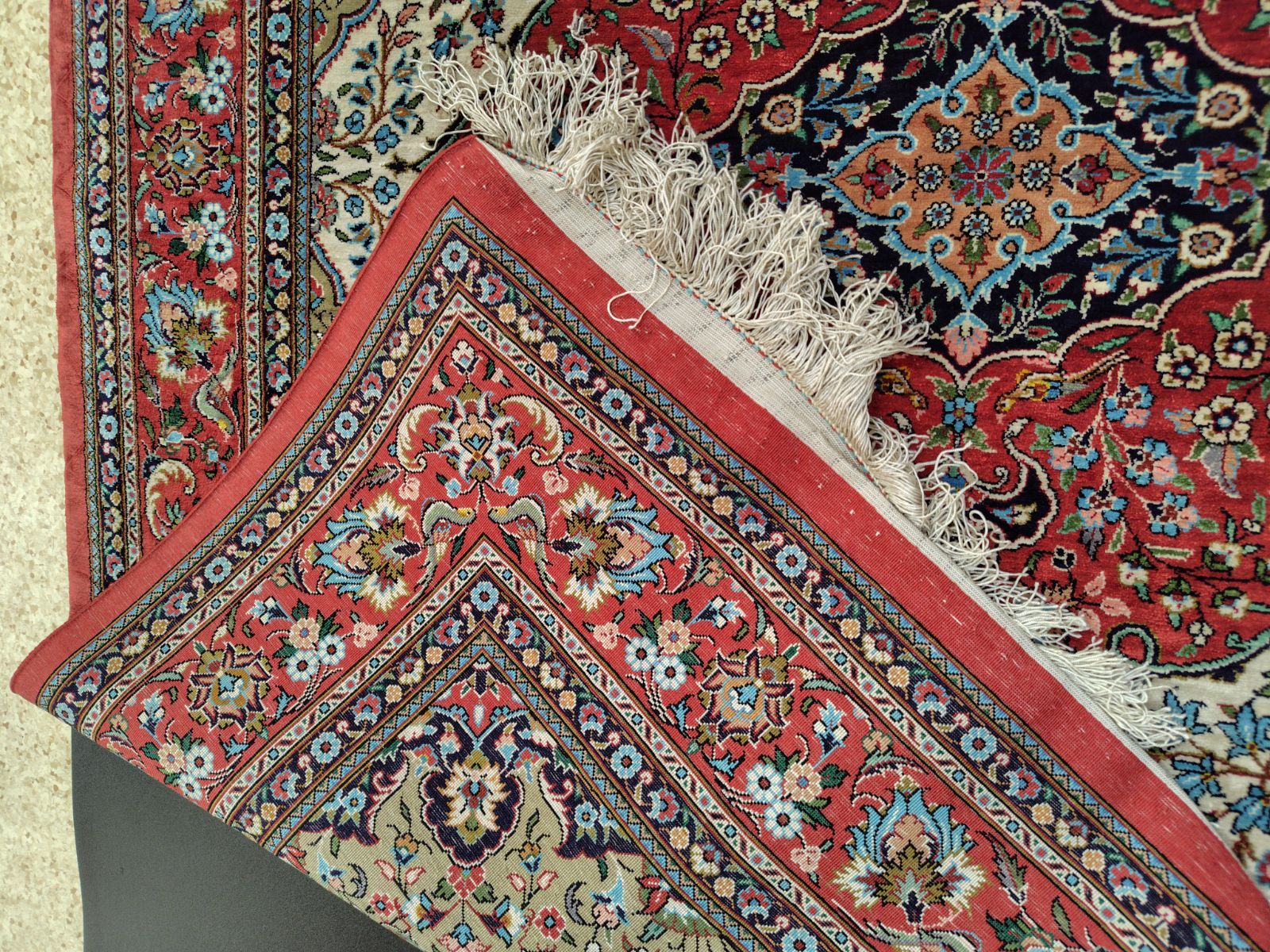 【レッドダイヤモンド】手織りペルシャ絨毯　ヴィンテージシルク　未使用超極美品 ヴィンテージシルクカーペット】手織りペルシャ絨毯 未使用超極美品