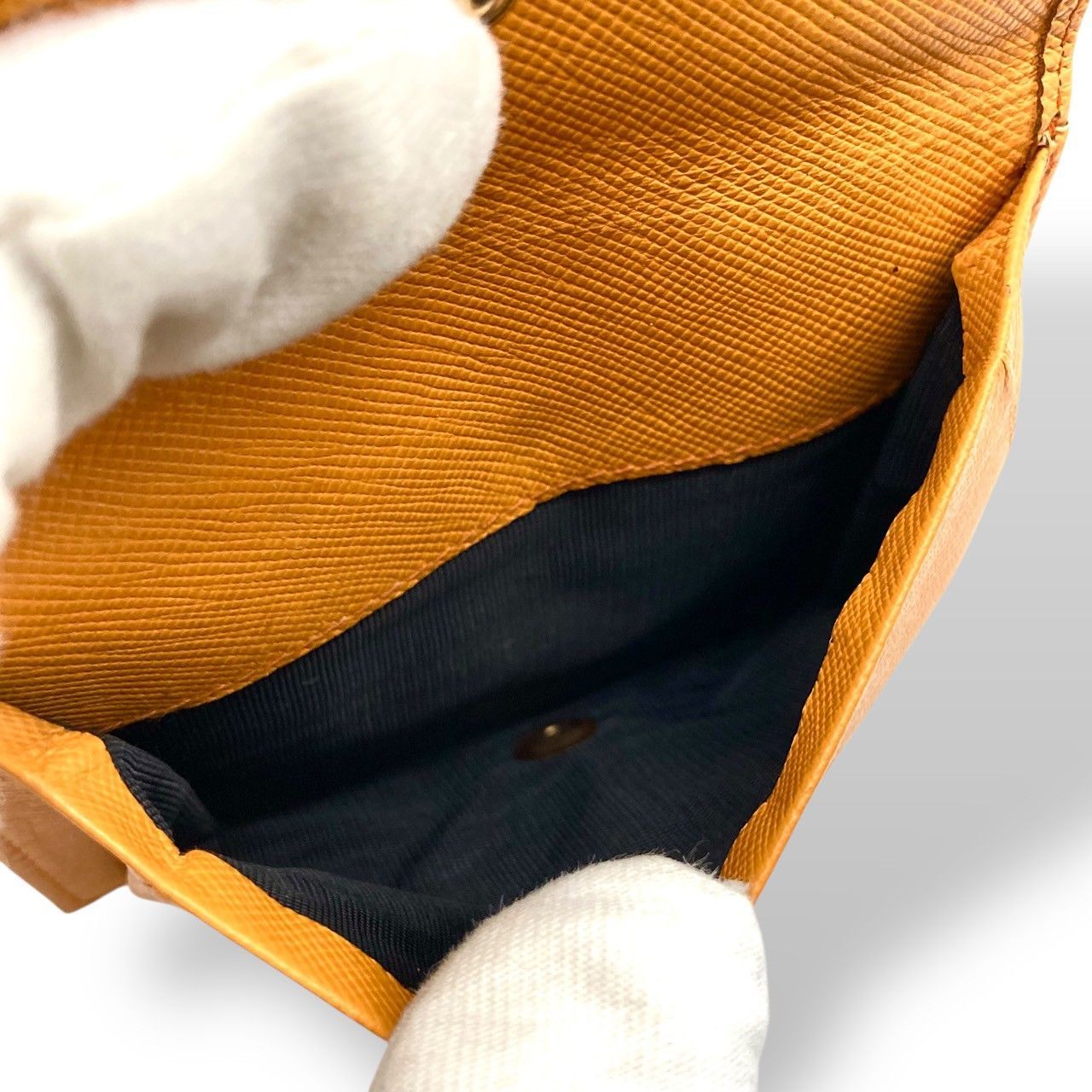 プラダ 二つ折り財布 コンパクトウォレット レザー オレンジ ロゴ 70611 プラダ 二つ折り財布 コンパクトウォレット レザー オレンジ