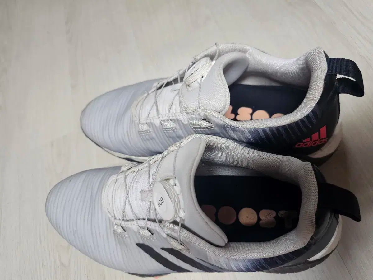 adidas アディダス