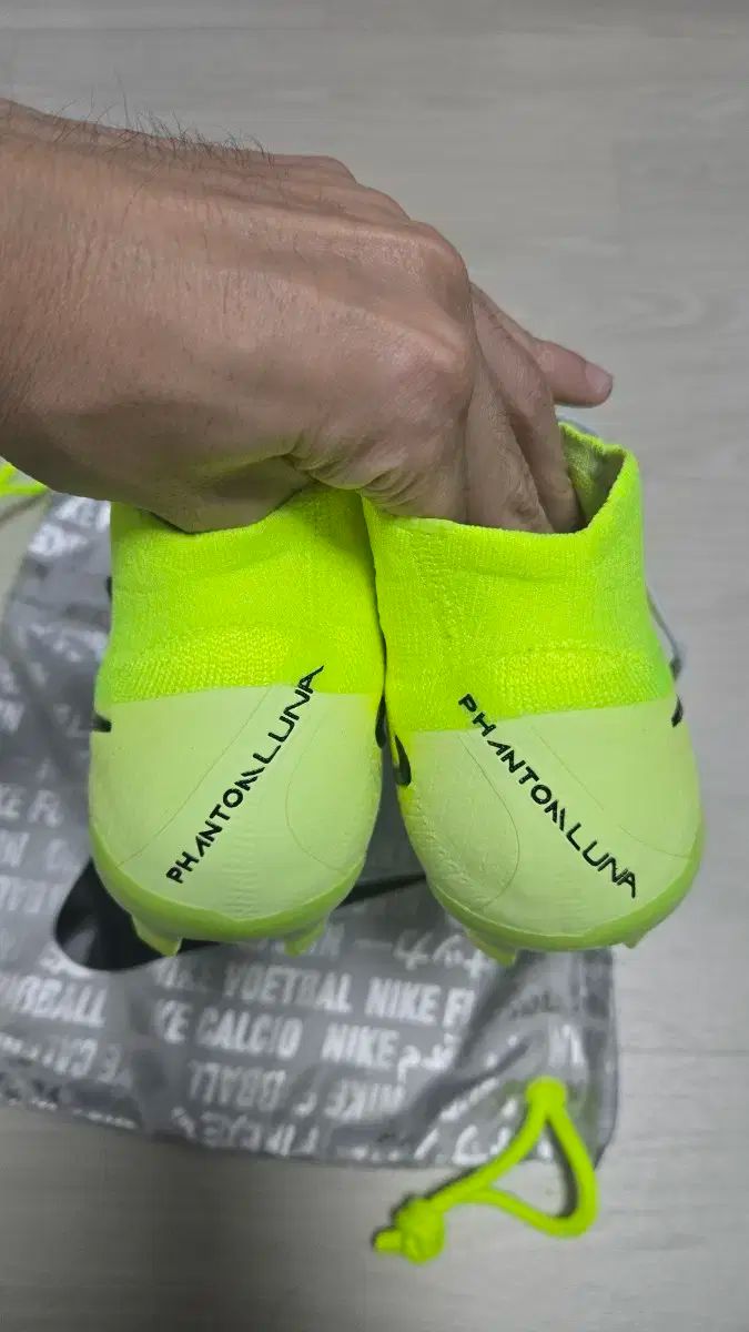 サッカーシューズ