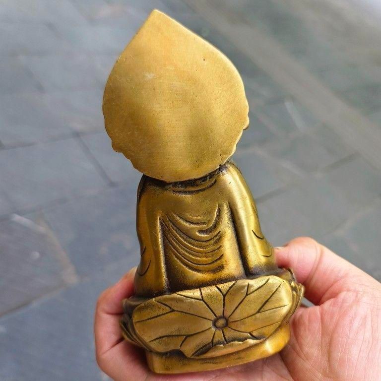 仏教美術   仏像 背もたれに座蓮観音 小仏像 銅製 銅器 仏教美術 仏像 背もたれに座蓮観音 小仏像 銅製 銅器 - メルカリ
