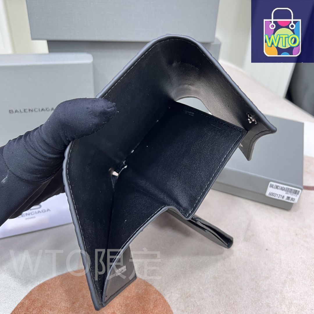 今日特価】Balenciaga ミニウォレット, シャイニークロコダイル