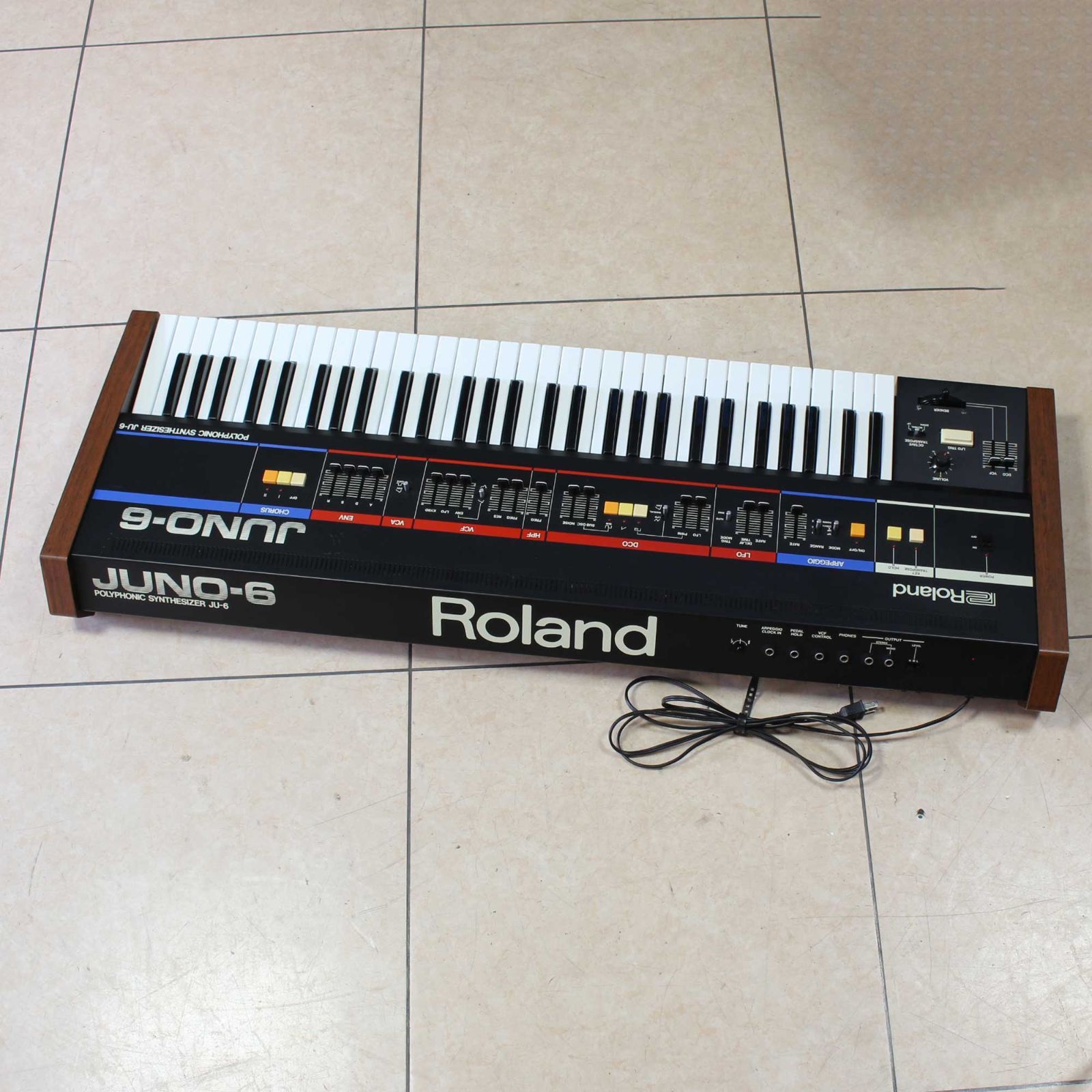 中古 Roland JUNO-6 - メルカリ