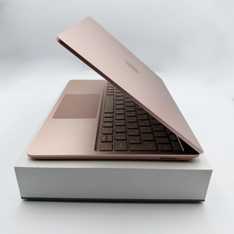 超美品】Microsoft Surface Laptop Go 2 Pink 11th Gen Intel Core i5 