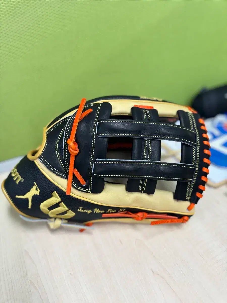 ウィルソン ( Wilson ) a2k HOF 24 年 チョンフー 刺繍 外野グローブ