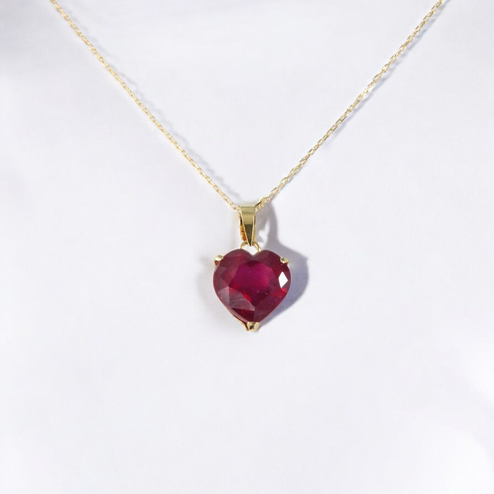 18金ルビーペンダントネックレス ハートルビー約8.0mm（約2.5ct
