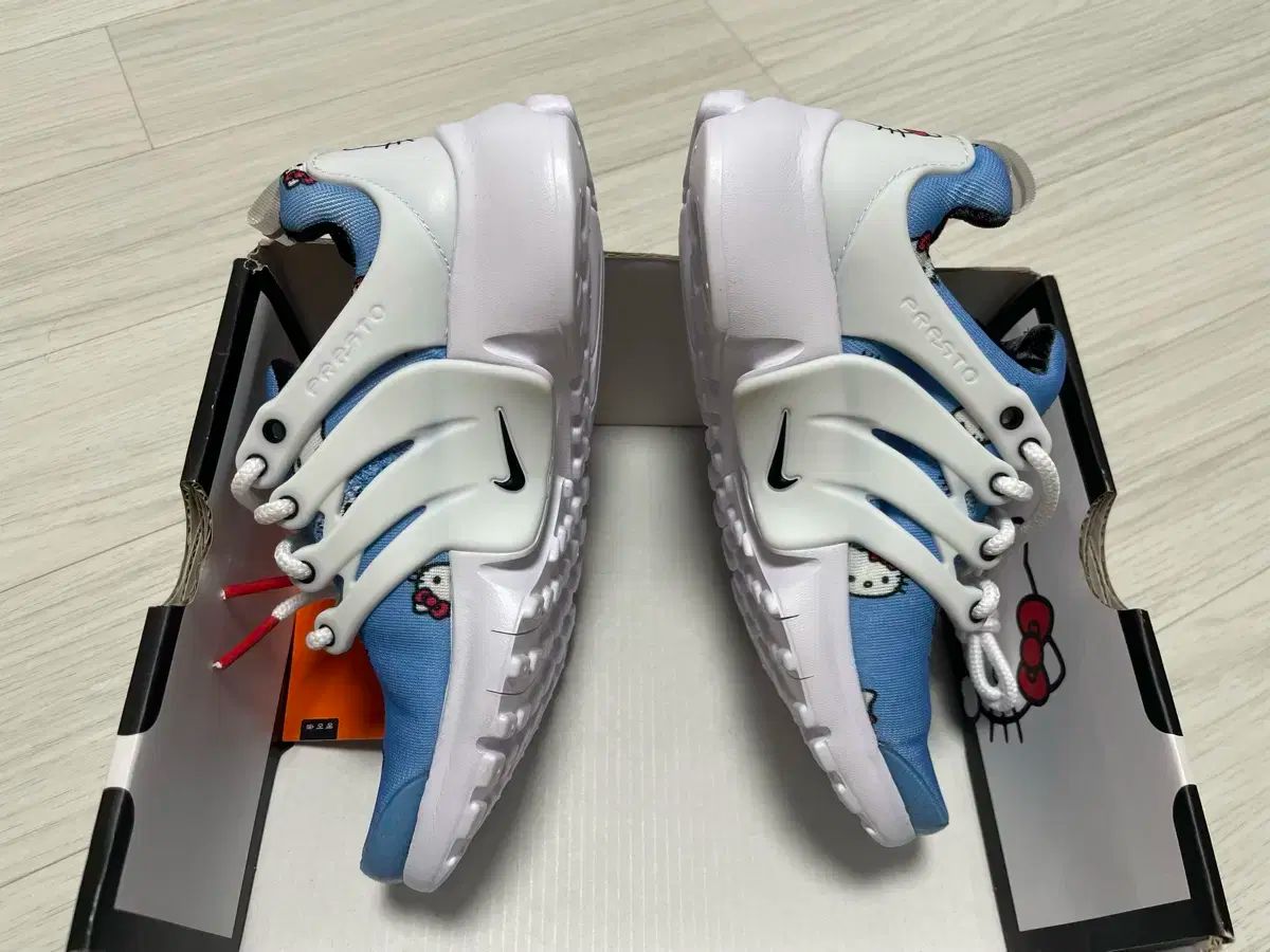  NIKE ハローキティ スニーカー その他 キッズシューズ