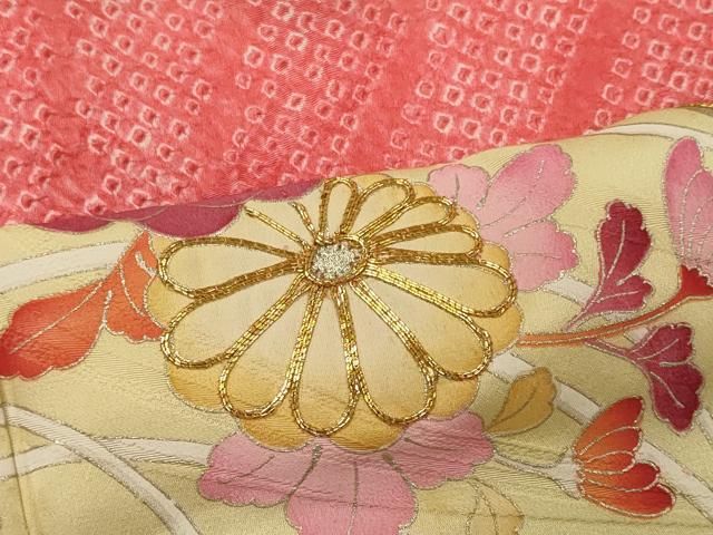 【華やか】⭐️金彩振袖⭐️縮緬⭐️雪輪重ね文様⭐️ 華やか】⭐️金彩振袖⭐️縮緬⭐️雪輪重ね文様⭐️