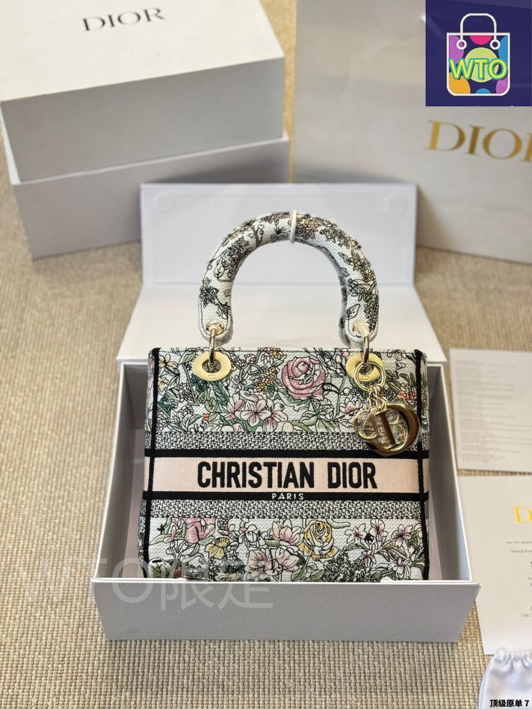 大特価関税込国内発送★Dior Lady D-Lite バッグ ミディアム 101717_G_1666566157597.png