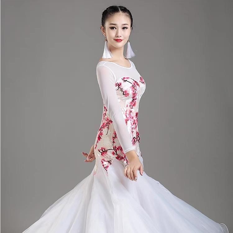 社交ダンスレッスン着