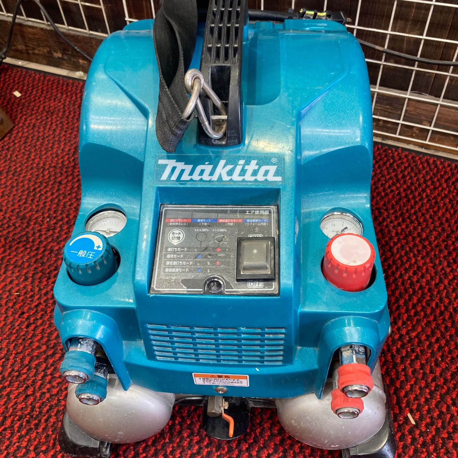 マキタ AC461XS エアコンプレッサ 動作OK 漏れなし 24-101 （AC462XS 