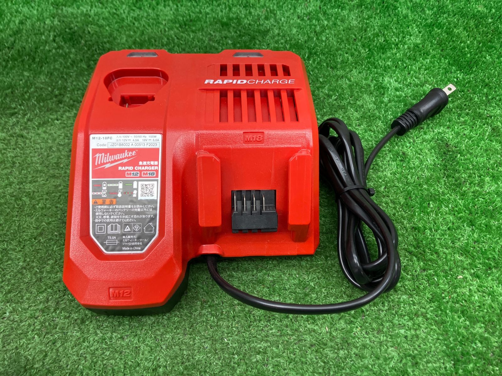 M12-18FC JP ミルウォーキー M18 & M12 バッテリー充電器 M12-18FC JP ミルウォーキー M18 & M12 バッテリー充電器